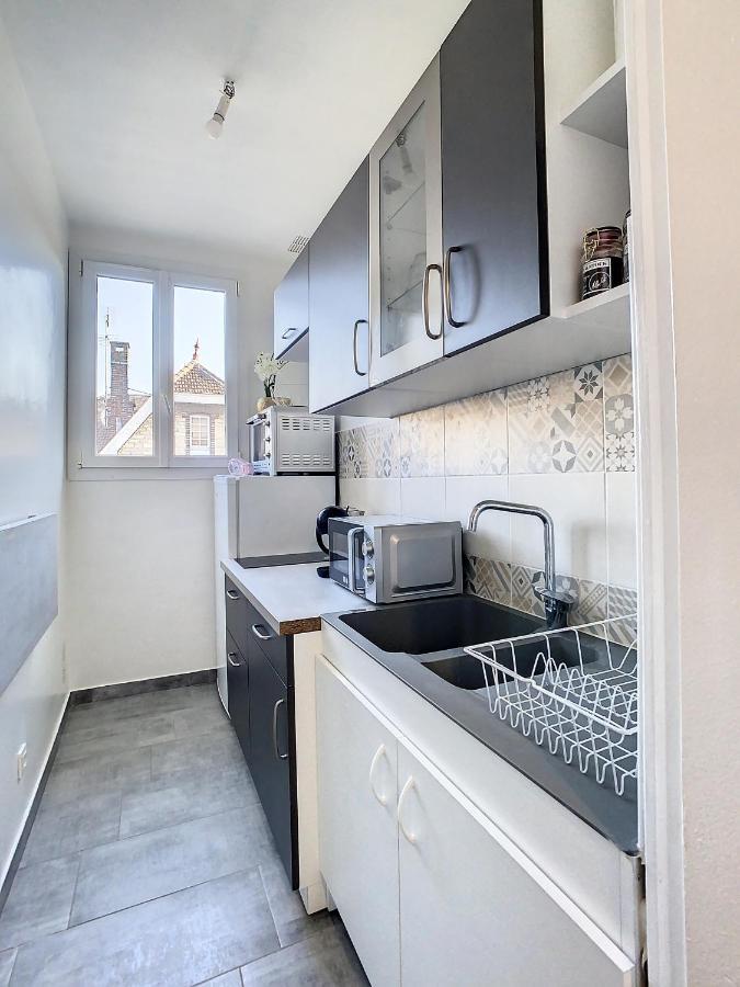 Joli Studio Meuble Tout Equipe Hyper Centre Wifi Apartment Troyes Exterior foto