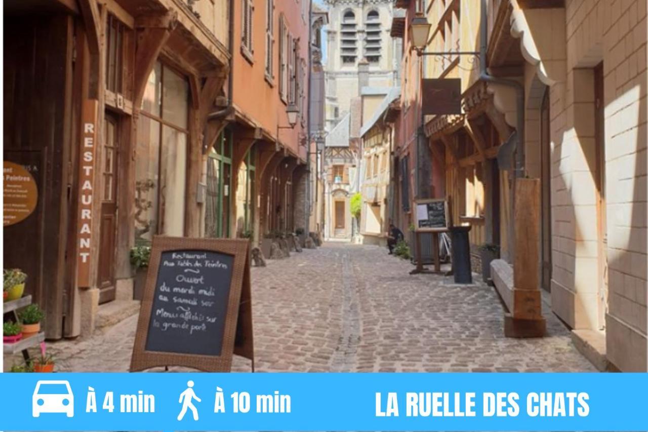 Joli Studio Meuble Tout Equipe Hyper Centre Wifi Apartment Troyes Exterior foto