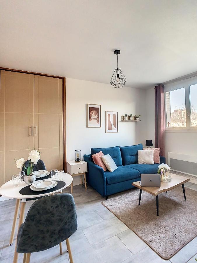 Joli Studio Meuble Tout Equipe Hyper Centre Wifi Apartment Troyes Exterior foto